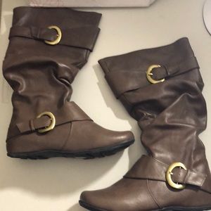 Journee Collection Paris Brown Boots size 10